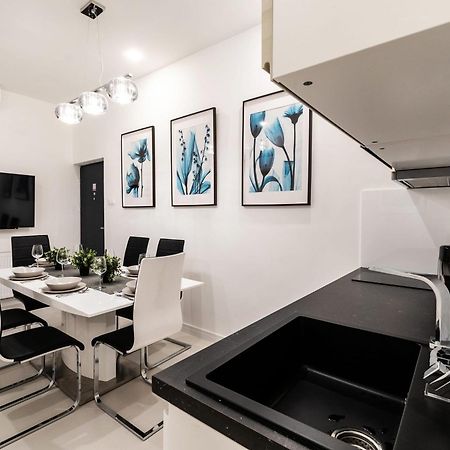 Quiet Very Central & Stylish Apt 부다페스트 외부 사진