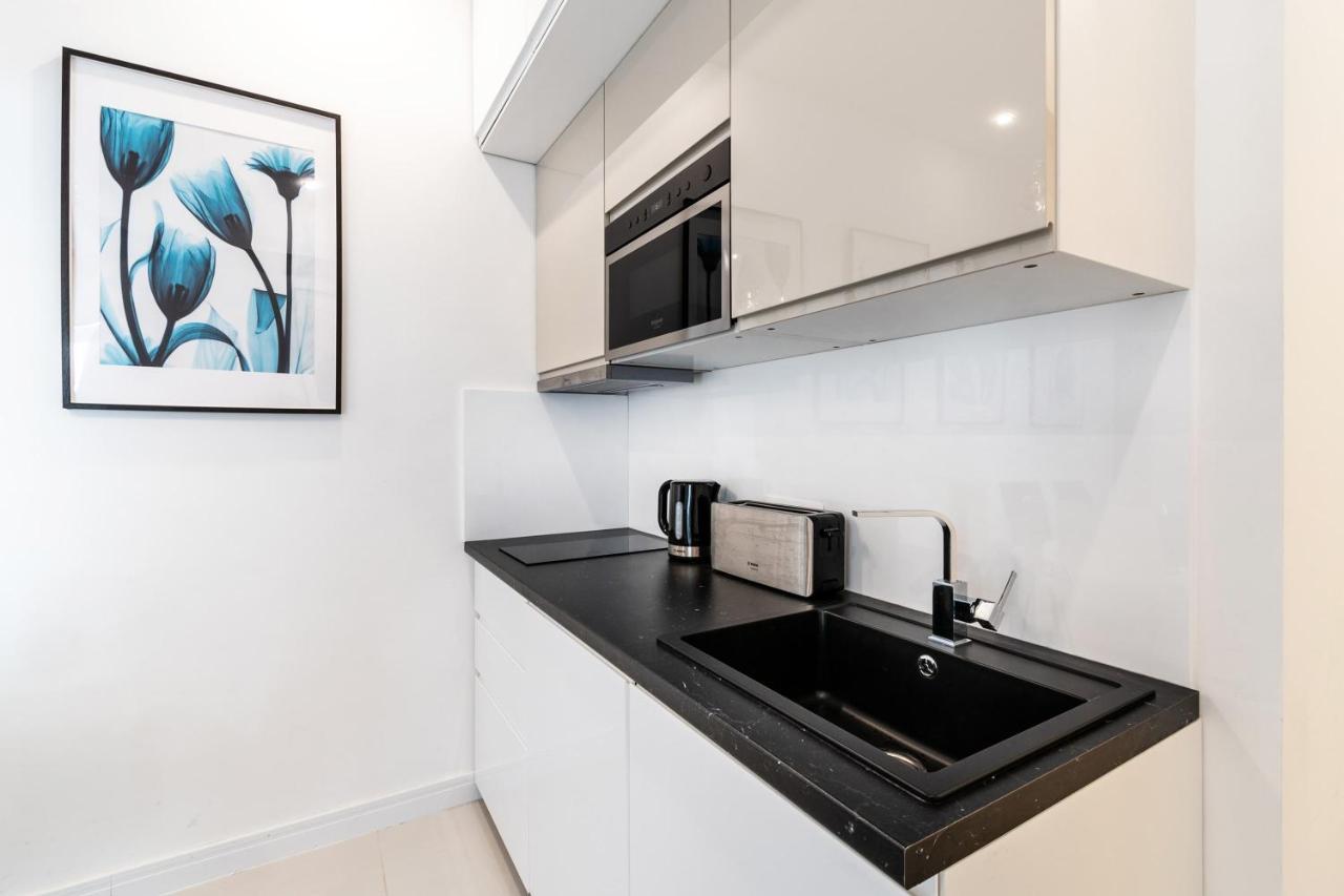 Quiet Very Central & Stylish Apt 부다페스트 외부 사진