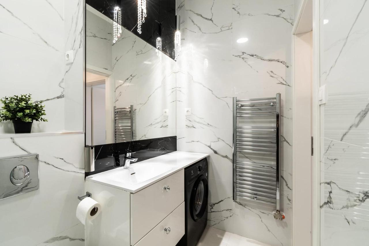 Quiet Very Central & Stylish Apt 부다페스트 외부 사진