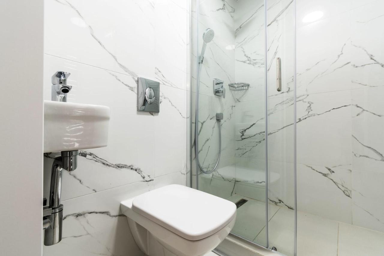 Quiet Very Central & Stylish Apt 부다페스트 외부 사진