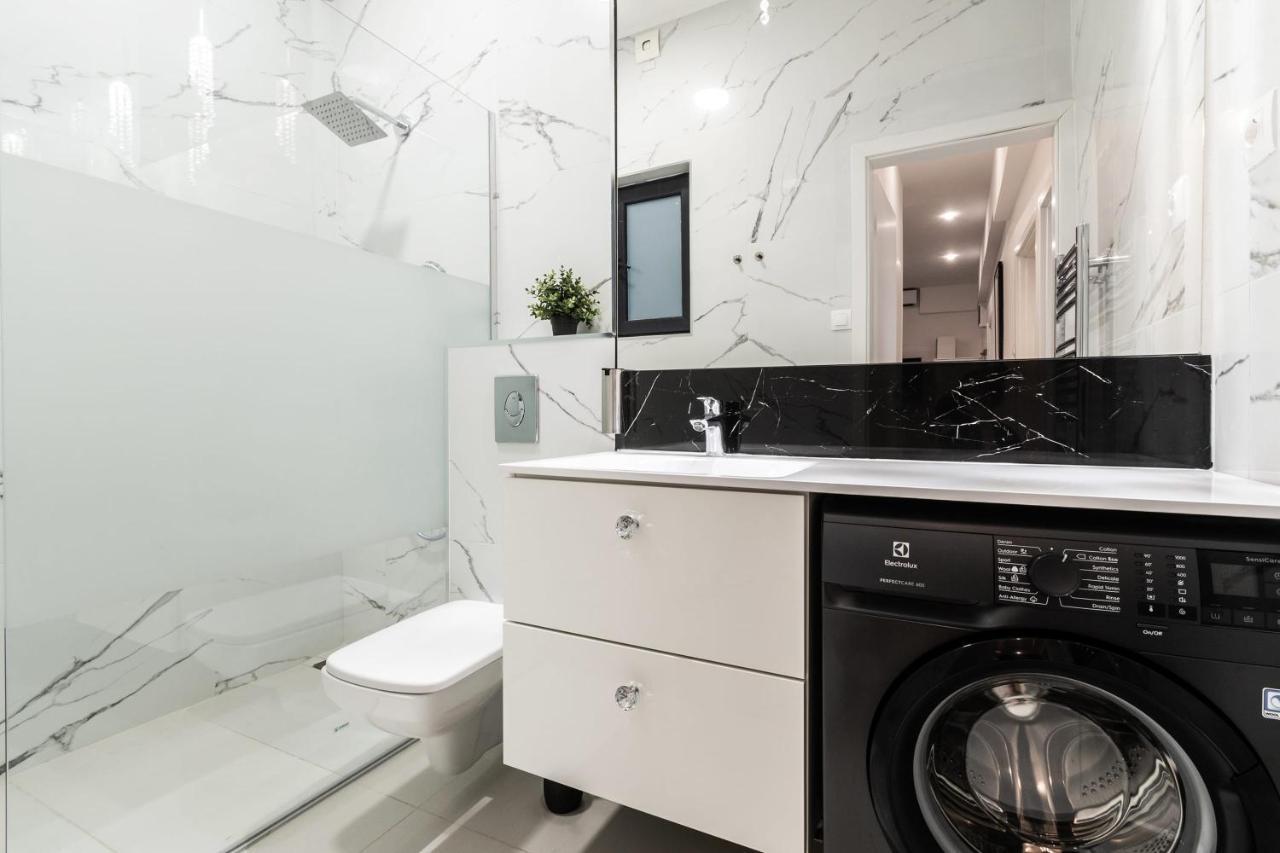Quiet Very Central & Stylish Apt 부다페스트 외부 사진